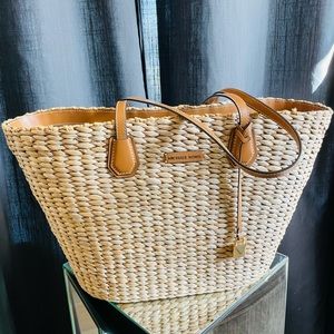 My lovely stylish straw MK bag😍